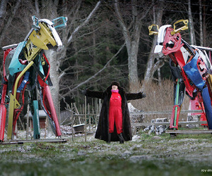 Unique-giant-sculptures-by-miina-kkijyrkk-m