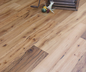 Unique-mixture-of-reclaimed-hardwoods-m