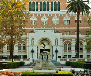 University-of-southern-californias-romanesque-architecture-m