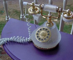 Vintage-1980s-princess-glass-telephone-m