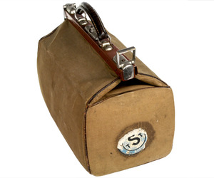 Vintage-canvas-and-leather-german-doctors-bag-m
