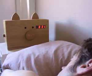 Wake-n-bacon-alarm-clock-m