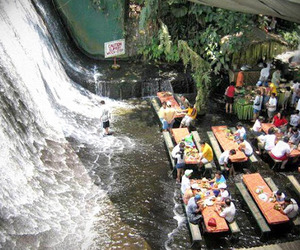 Waterfall-restaurant-philippines-m