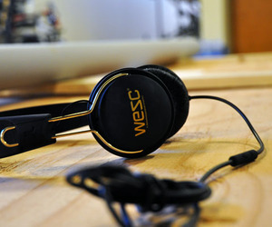 Wesc-headphones-tambourine-golden-m