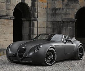 Wiesmann-roadster-mf5-v10-black-bat-m