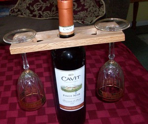 Wine-bottle-and-2-glass-display-holder-m