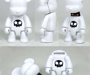 X-toy2r-qee-flash-drive-m