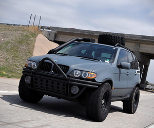 Zombie-proof-bmw-x5-fmu-m