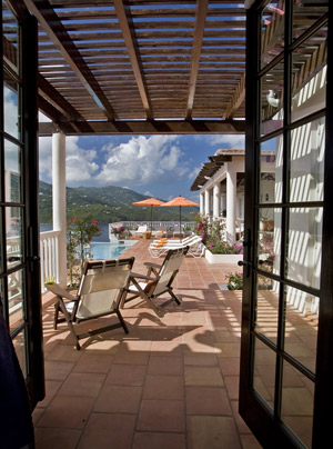 CasaLupaBR2PoolDeckView.jpg