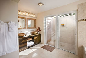 TheRefuge030510-BR3Bath.jpg