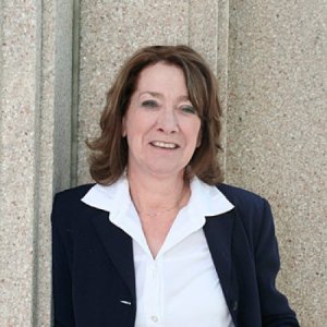 Dr. Sandra Hirst