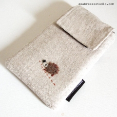 Smartphone case - herringbone with headgehog