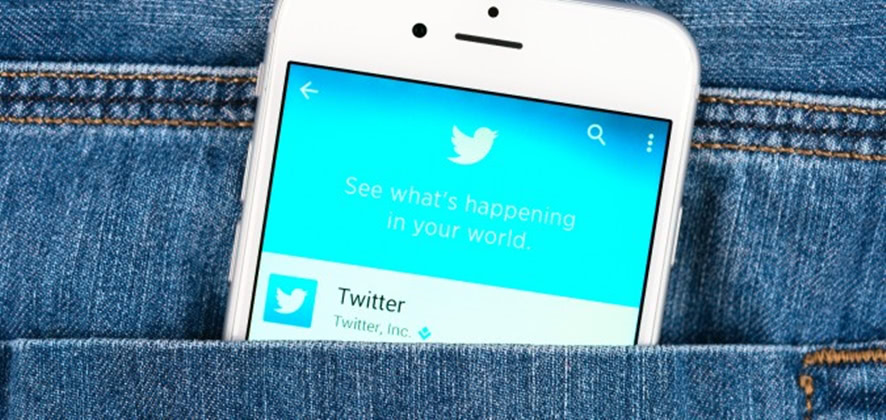 bigstock-Silver-Apple-Iphone-Displayi-75853964