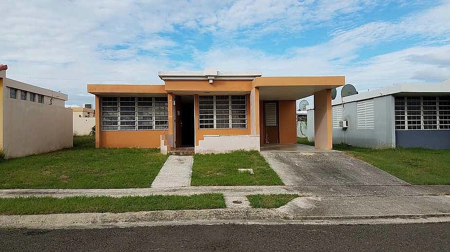 Urb. Villa Real Bienes Raíces > Residencial > Casas > Casas Puerto