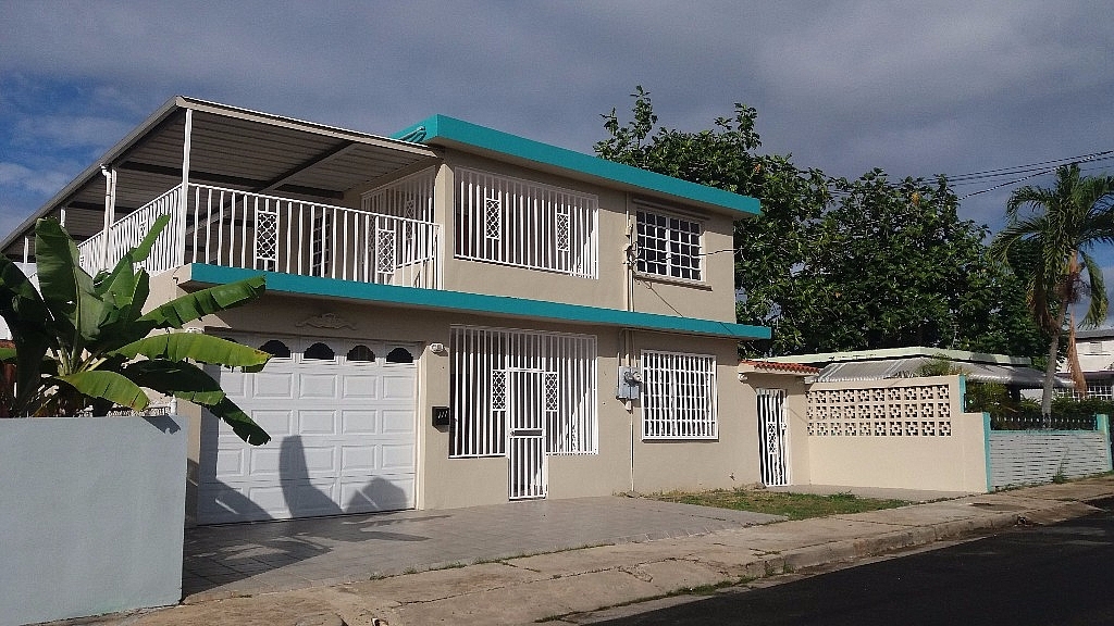 Alquiler casa Plan 8 Urb Bunker Calle Colombia 111 Caguas para Rentar
