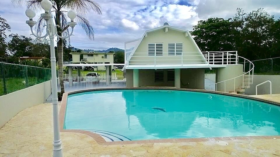 Hermosa casa con Piscina Bienes Raíces > Residencial > Casas > Casas