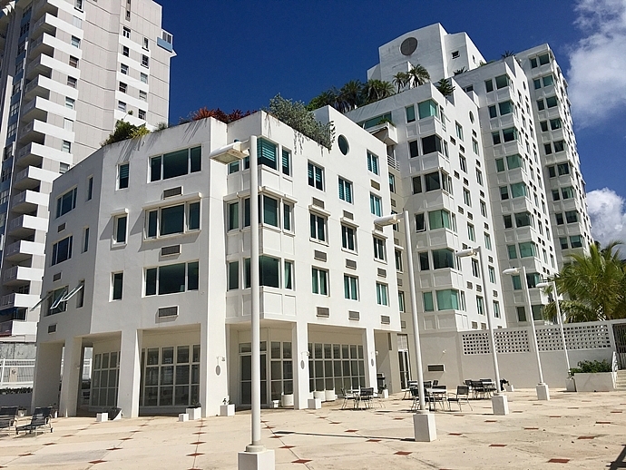 Playa Blanca, Carolina Isla Verde, Apto. Bienes Raíces > Residencial