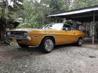 Dodge Challenger