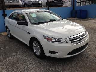 FORD TAURUS SE 2010