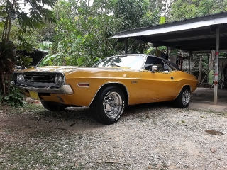 Dodge Challenger