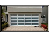 PUERTAS DE GARAGE EN ALUMiNIO