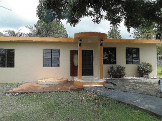 Casa con terreno Guamani