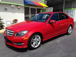 MERCEDES BENZ C250 2012 787-692-9868