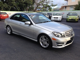 MERCEDES BENZ C250 2012 787-692-9868