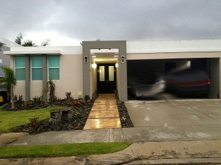 Hermosa y Moderna Residencia