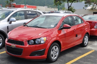 Chevrolet Sonic Ls Rojo Vino 2013