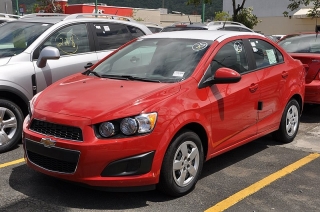 Chevrolet Sonic Ls Rojo 2013