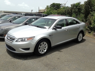 FORD TAURUS 2011