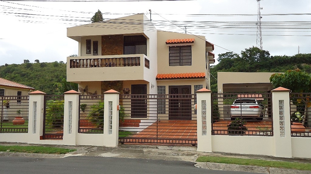 Hermosa residencia en Juana Diaz para Compra/Venta en Juana Diaz Bienes Raíces en