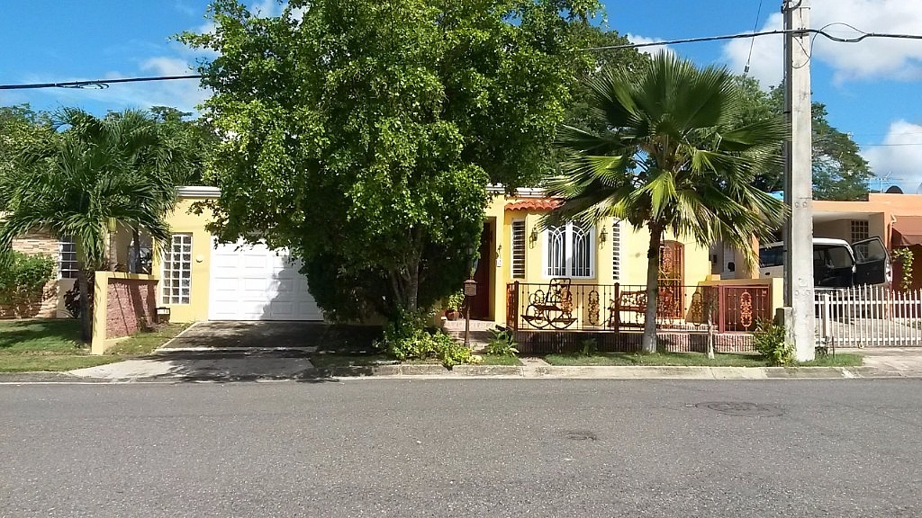 Urb. Valle Arriba calle Yagrumo Coamo, PR 00769 para Compra/Venta en