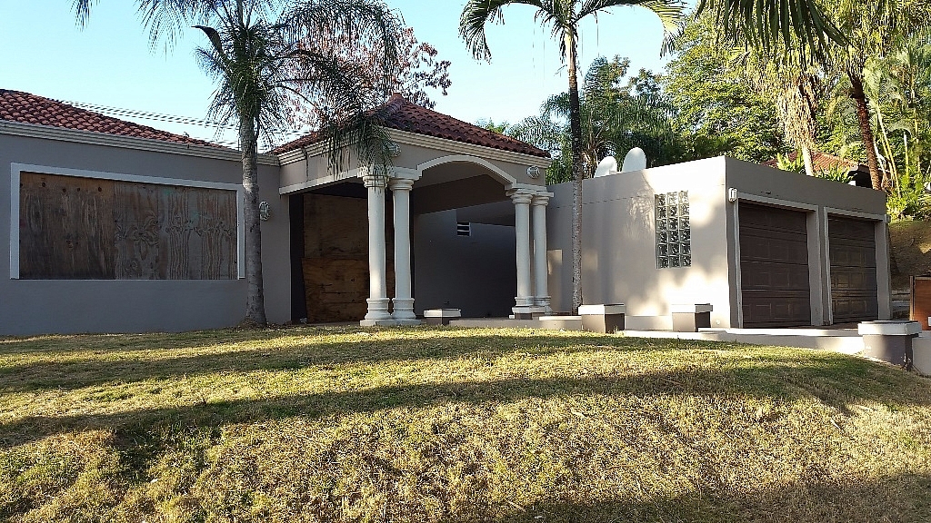 Residencias De Caguas Bienes Raíces > Residencial > Casas > Casas