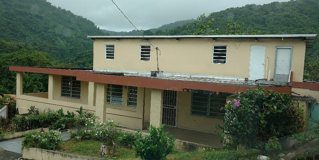 Casa amplia en Naranjito para Compra/Venta en Naranjito Bienes Raíces