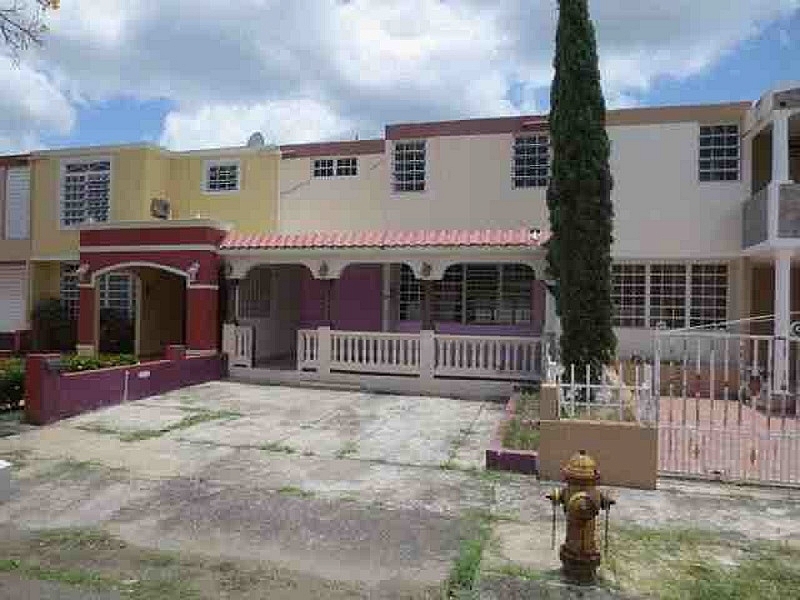Urb. Coamo Townhouses para Compra/Venta en Coamo Todos en