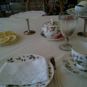 Le Salon at Windsor Court Hotel