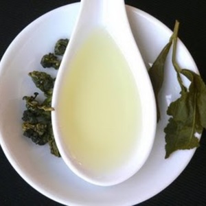 2008 Winter Luanze Oolong from Da Yu Ling (2400 m) from Tea Masters Blog