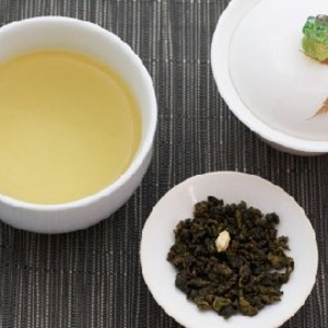 White Peach Oolong from Naivetea