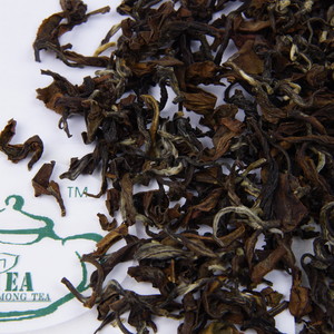 Hand-plucked HIGH GRADE Oriental Beauty Oolong Tea from FONG MONG TEA