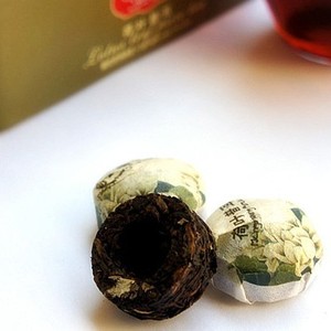 Ripe Pu Erh with lotus from Yunnan Sourcing