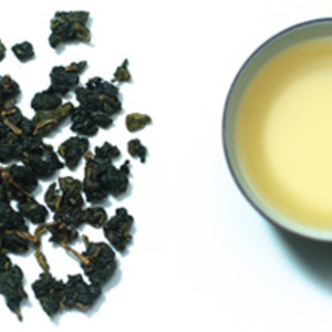 Premium Taiwan Alishan High Mountain Oolong from Nuvola Tea
