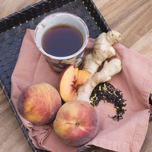 Organic Peach Tea with Ginger from Divinitea
