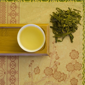 Organic Longjing Premium from Divinitea