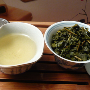 Taiwan Da Yu Ling High Mountain Oolong from Life In Teacup