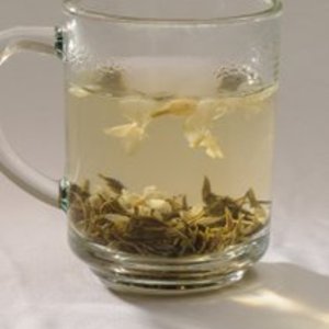 Snowflakes on Green Lake Bi Tan Piao Xue from Life In Teacup