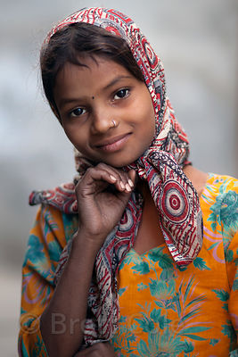 Trash-collecting street girl, Jodhpur, Rajasthan, India