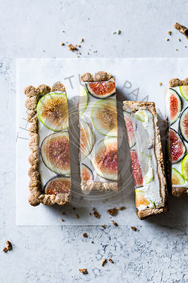 Vegan gluten-free fig tart