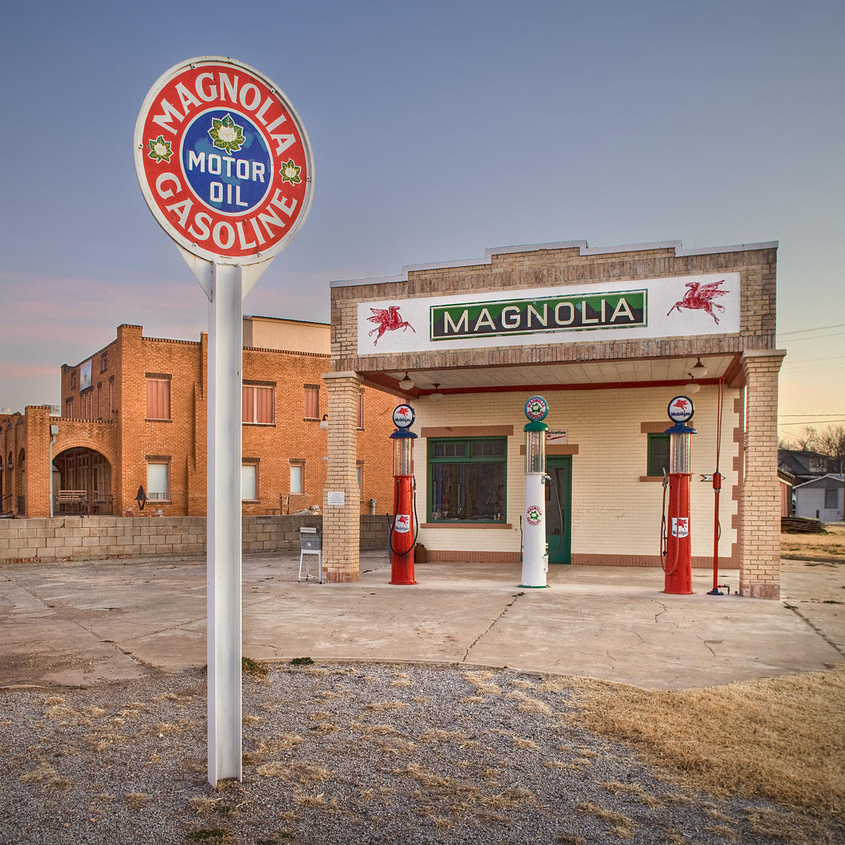 Clark Crenshaw Photography Magnolia Station 2